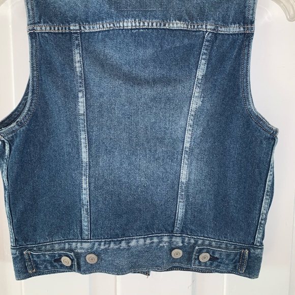 Levi’s Trucker Vest- Sleeveless Denim Jean Jacket - Picture 9 of 16
